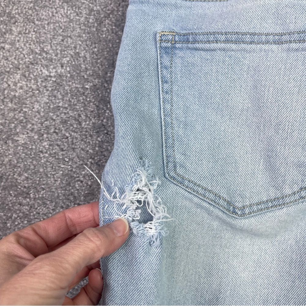 Hollister Jeans Women's 26 Blue Straight High Rise Light Wash Button Fly Ripped - Picture 6 of 12